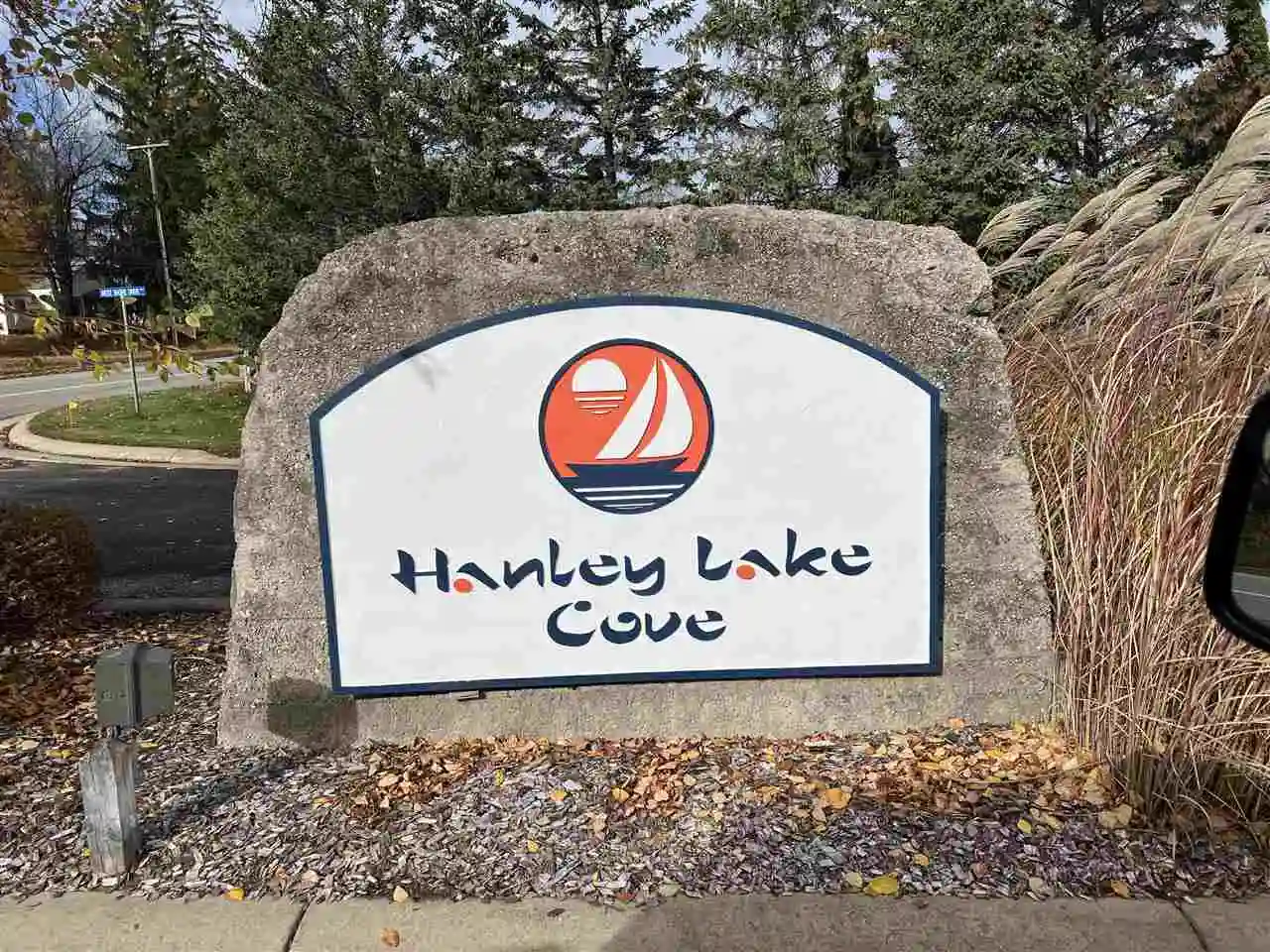 2819 West Shore Drive, Central Lake