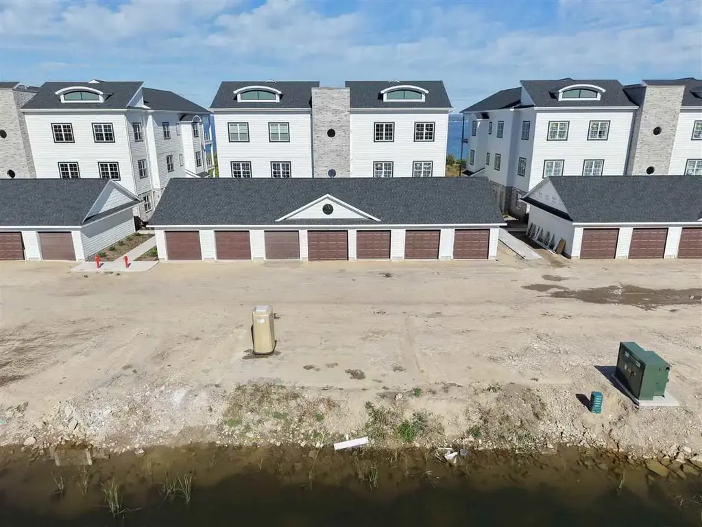 631 Lakeview Drive Unit 7, Bay Harbor