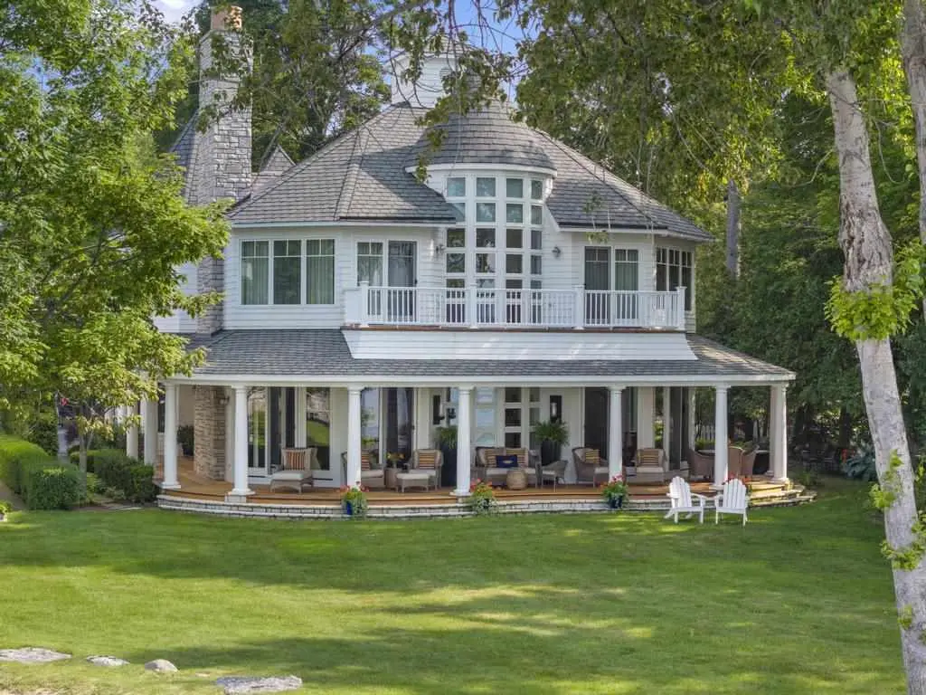 1111 East Bay Road, Harbor Springs