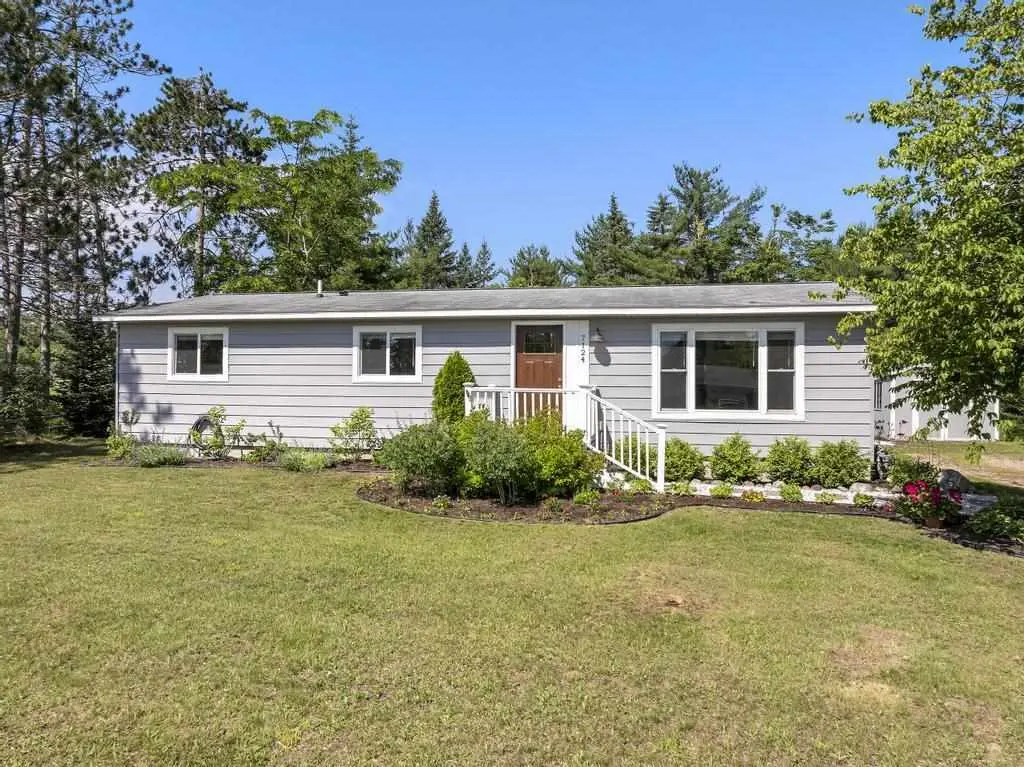 7124 Chicago Street, Alanson