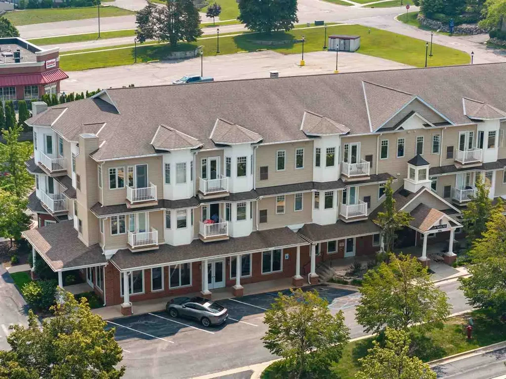 725 Harbor Watch Drive, Petoskey