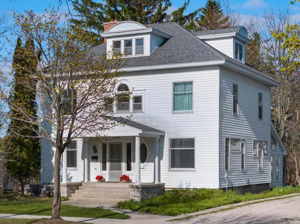 619 Kalamazoo Avenue, Petoskey