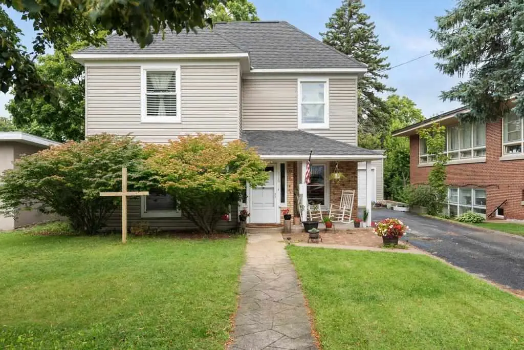 316 Monroe Street, Petoskey