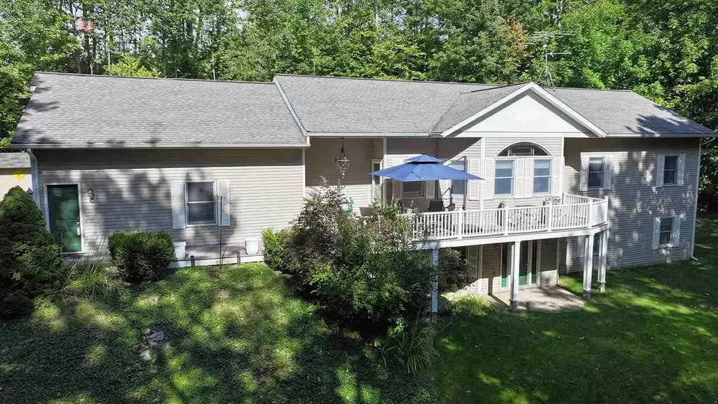 4325 Us 131 Highway, Petoskey