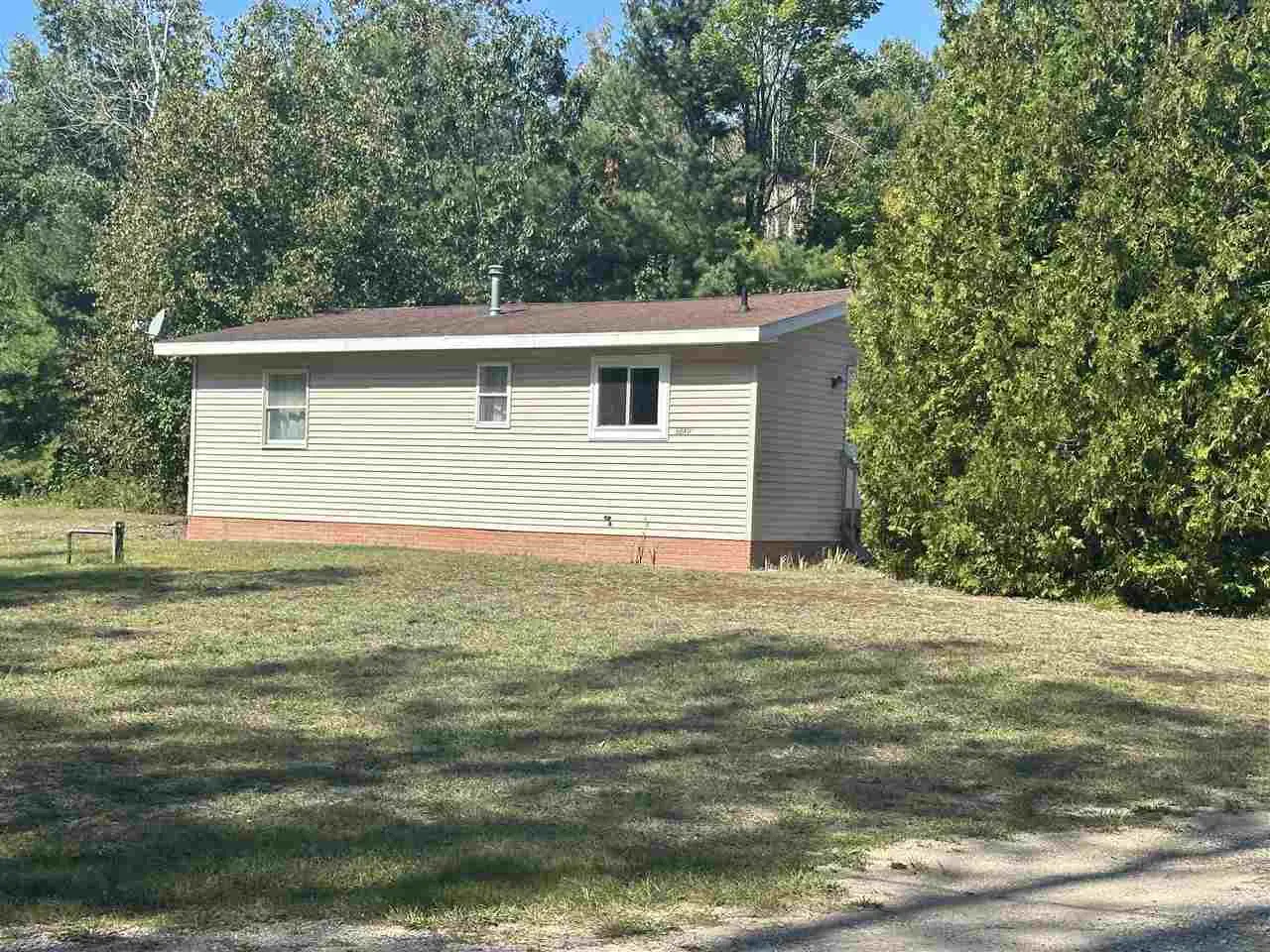 8849 Blumke Rd, Alanson