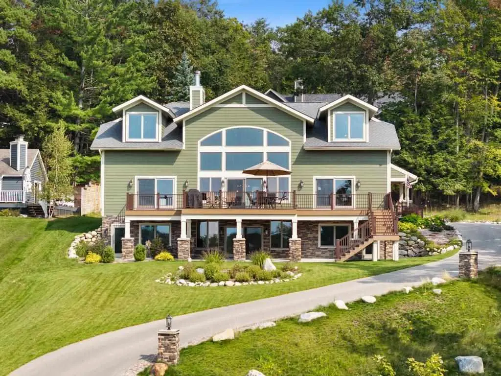 1267 Pine Tree Trail, Harbor Springs