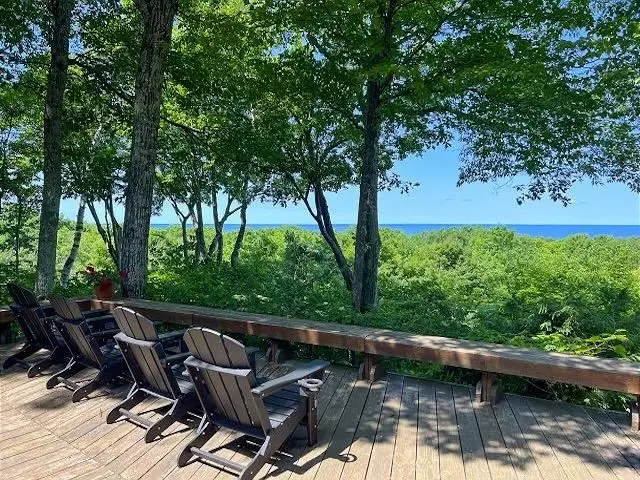 2601 N Lake Shore Drive, Harbor Springs