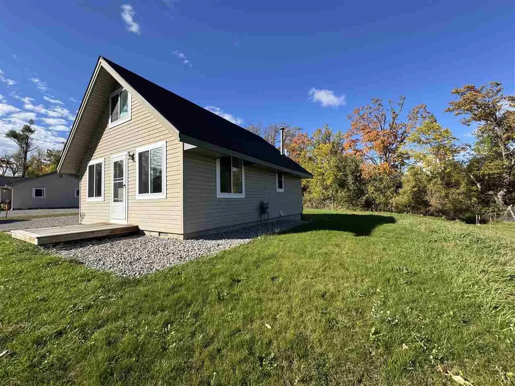 332 W Sheridan Street, Petoskey