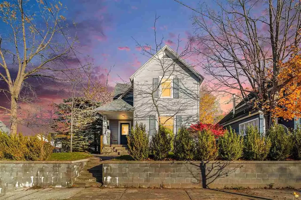 513 Liberty Street, Petoskey