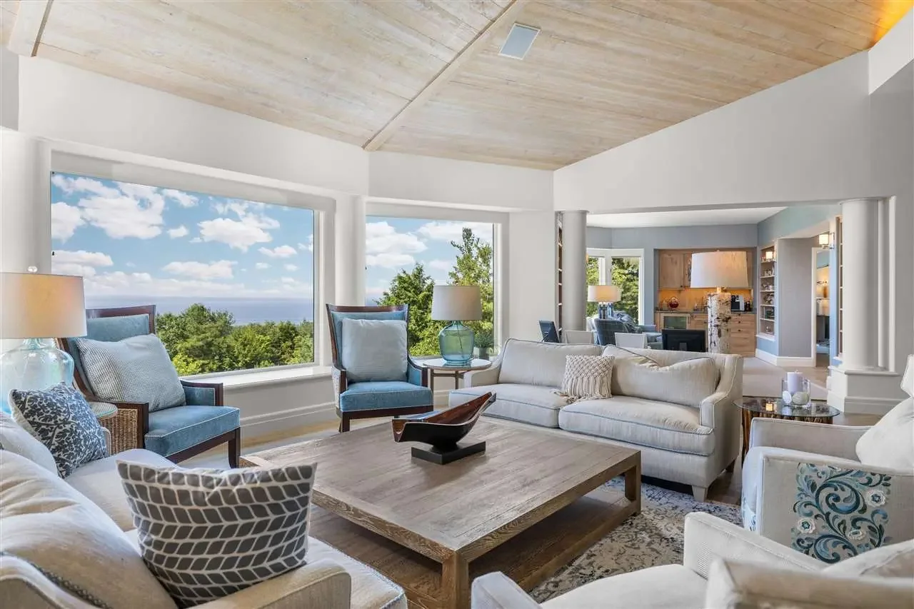 5810 Westward Passage, Harbor Springs