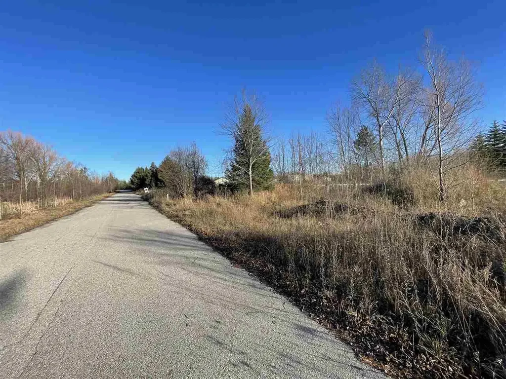 11640 Us 31 N Highway, Charlevoix