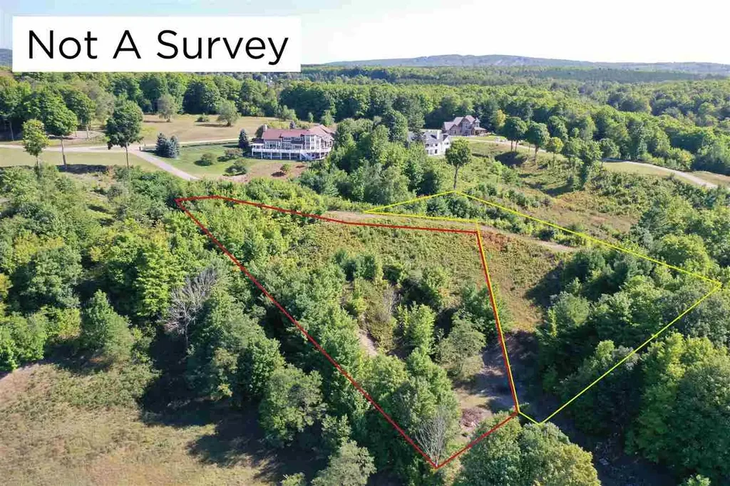 8084 Broken Ridge East 27, Harbor Springs