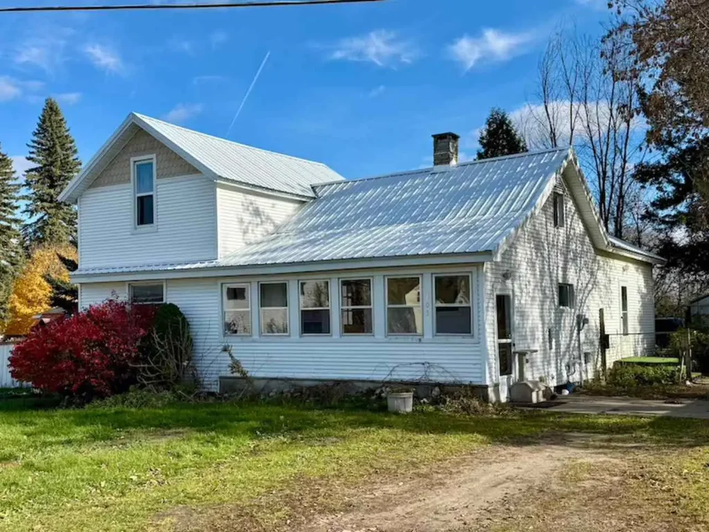 203 Jordan Street, East Jordan