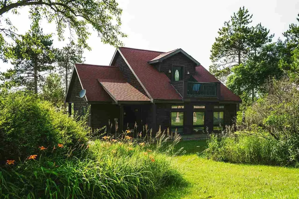 1525 S Springbrook Road, Boyne Falls