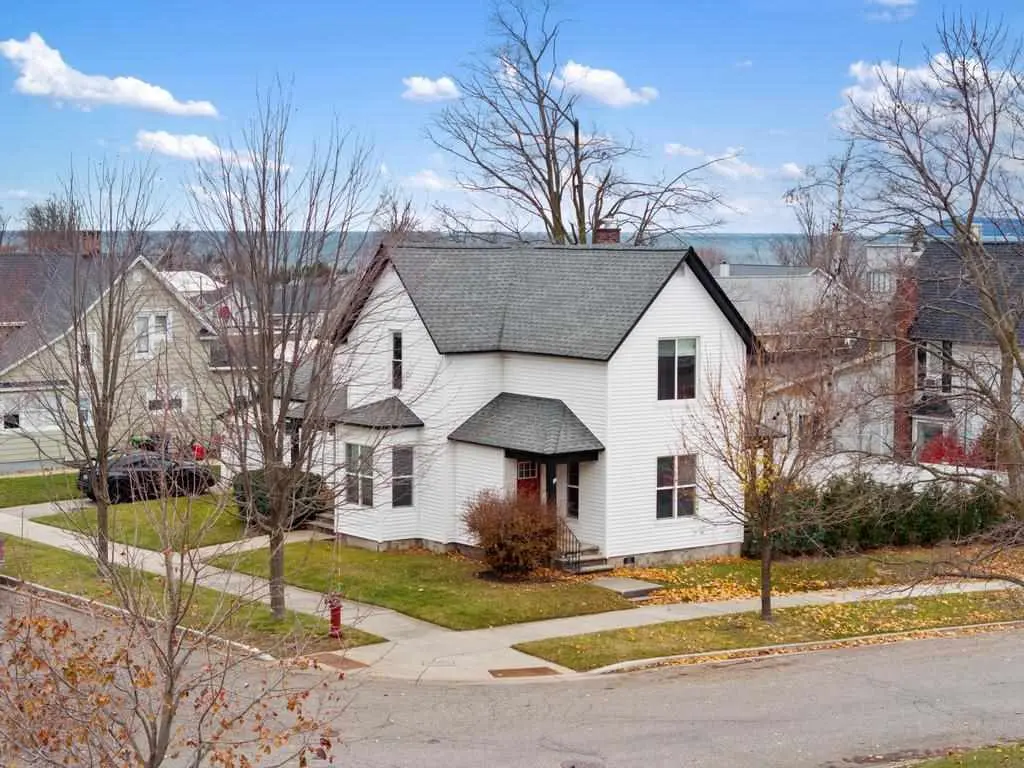 420 Wachtel Avenue, Petoskey