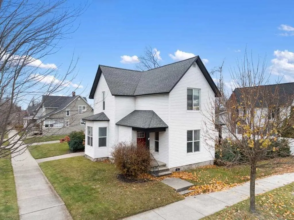 420 Wachtel Avenue, Petoskey