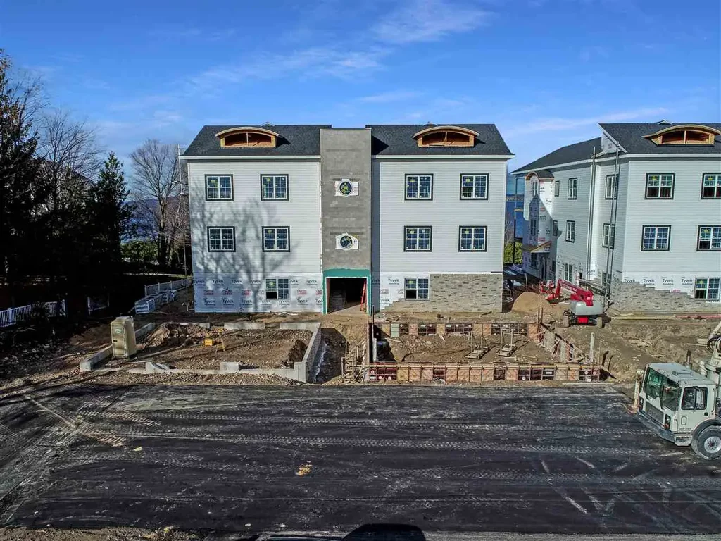 603 Lakeview Drive Unit 1, Bay Harbor