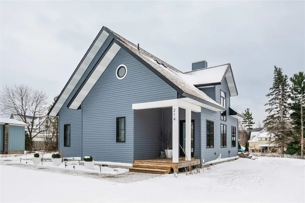 214 State Street, Boyne City