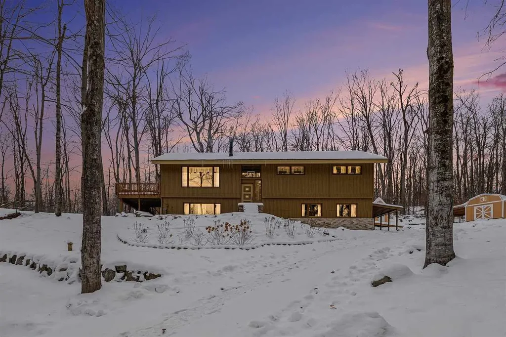 1548 Sunterra Trail, Boyne City