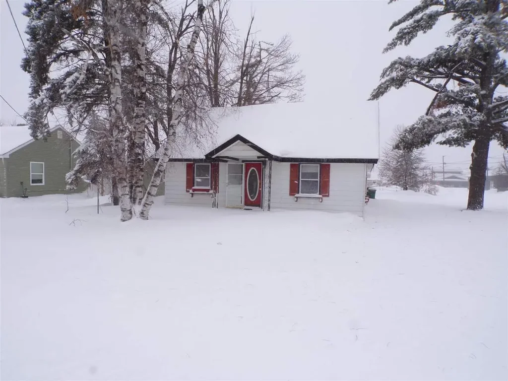 702 S Court Avenue, Gaylord