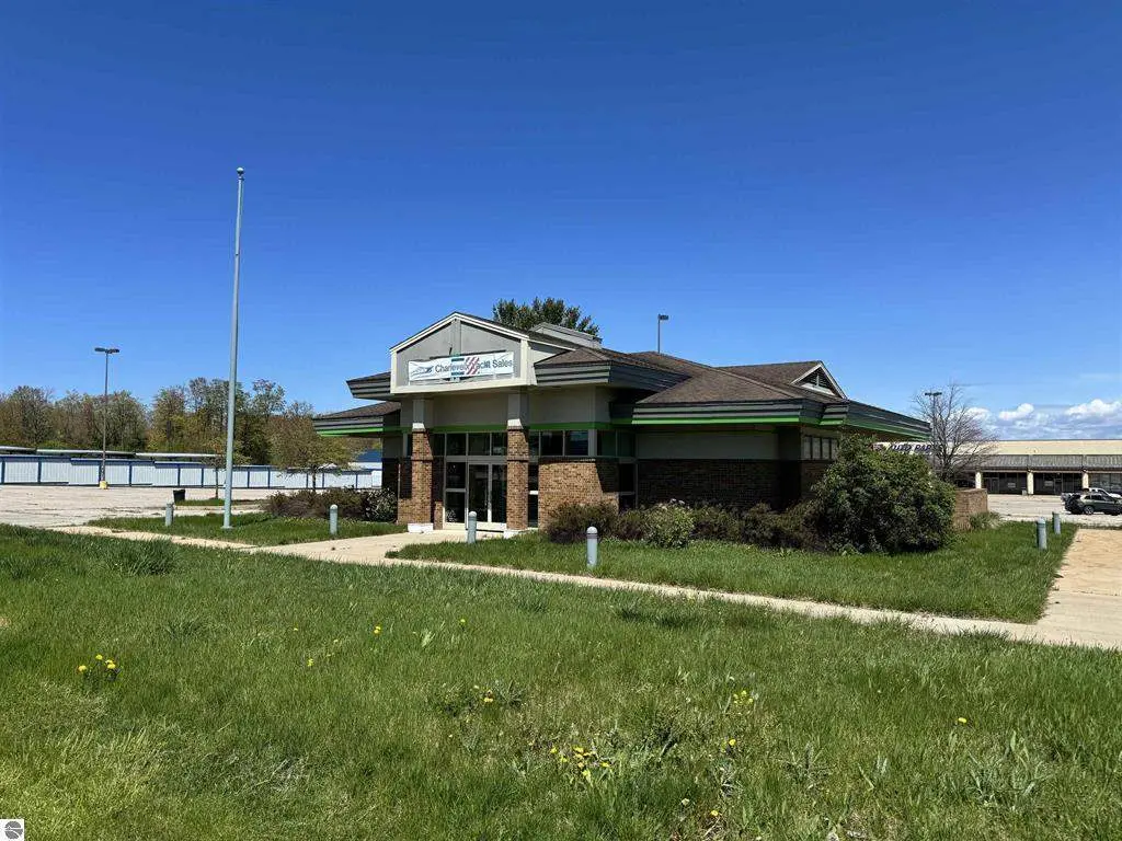 6536 N M-66 Highway, Charlevoix