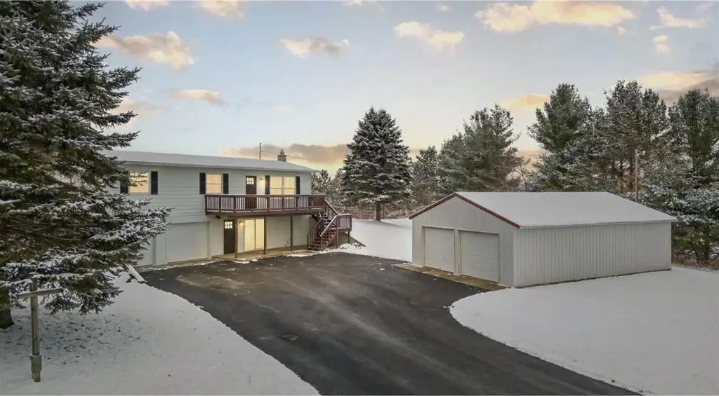 1513 Vermeersch Road, Central Lake