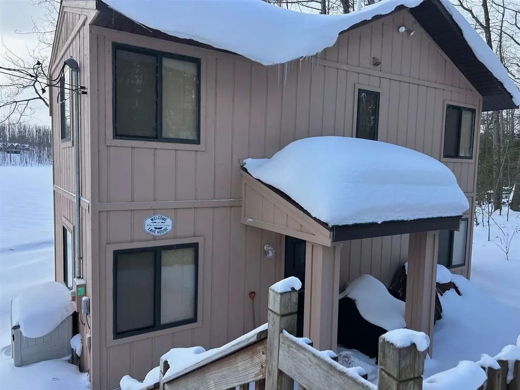 5376 E Martin Lake Road, Gaylord