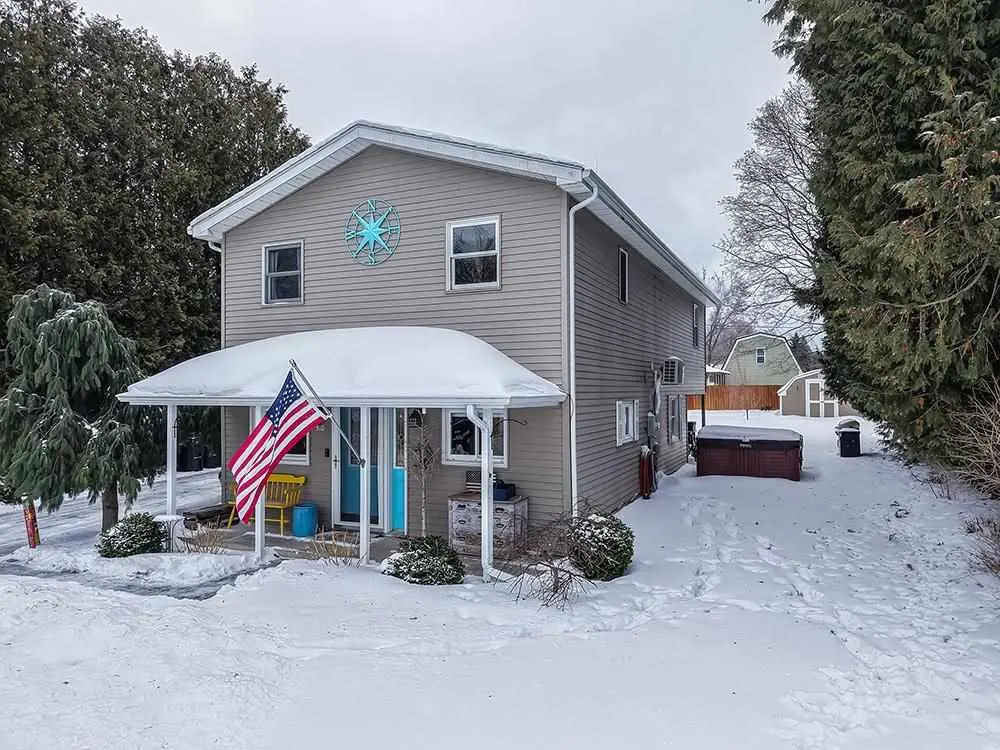 510 W Hurlbut Street, Charlevoix
