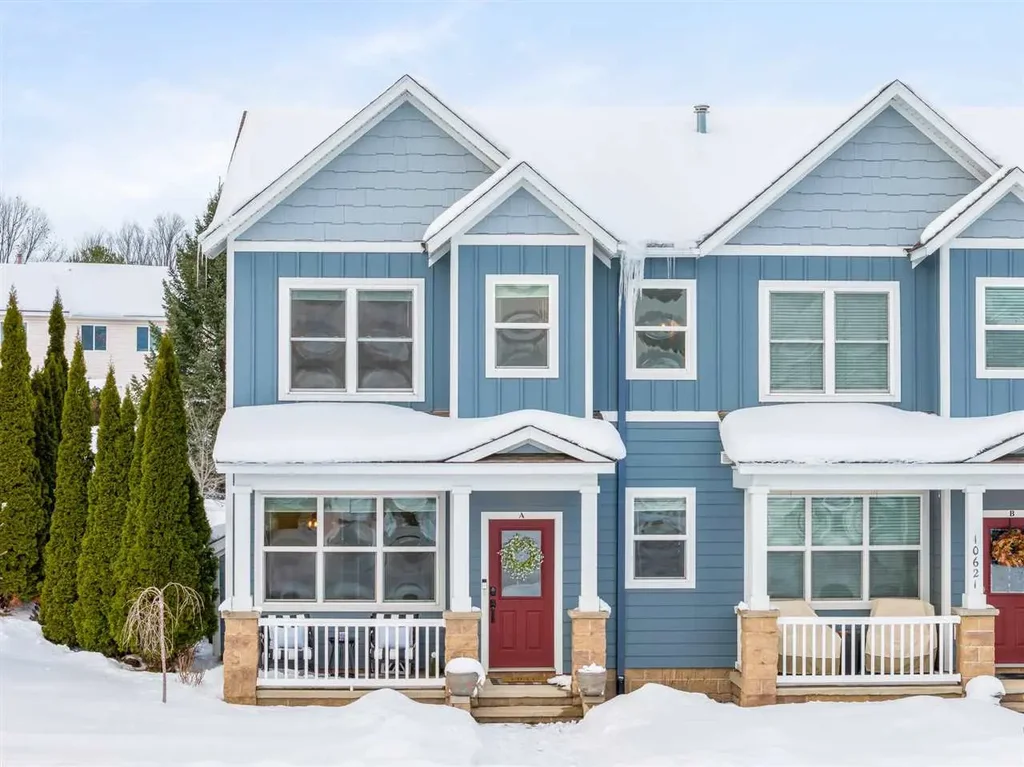 10621 Waterford Road, Traverse City