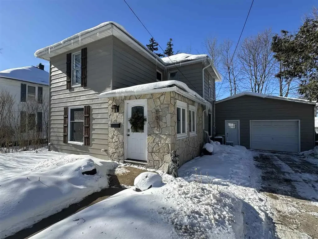 1012 Jefferson Avenue, Petoskey