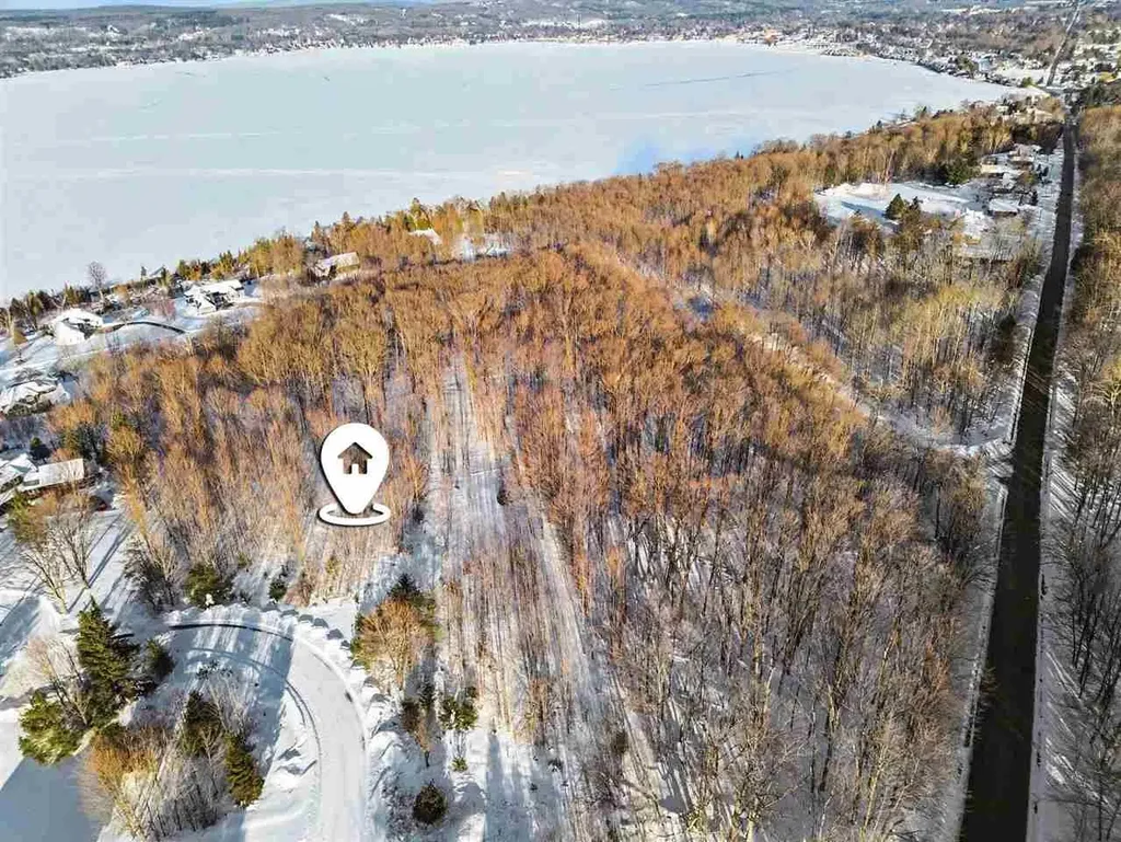 0000 Orchard, Boyne City