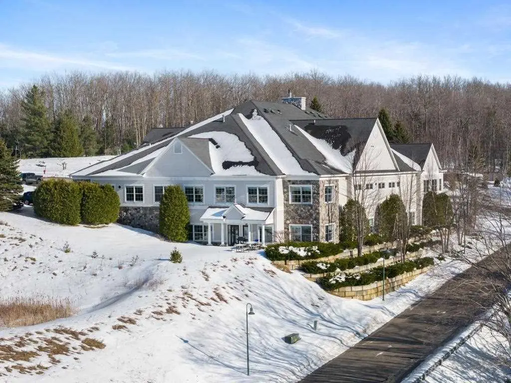 4048 Cedar Bluff Drive, Petoskey