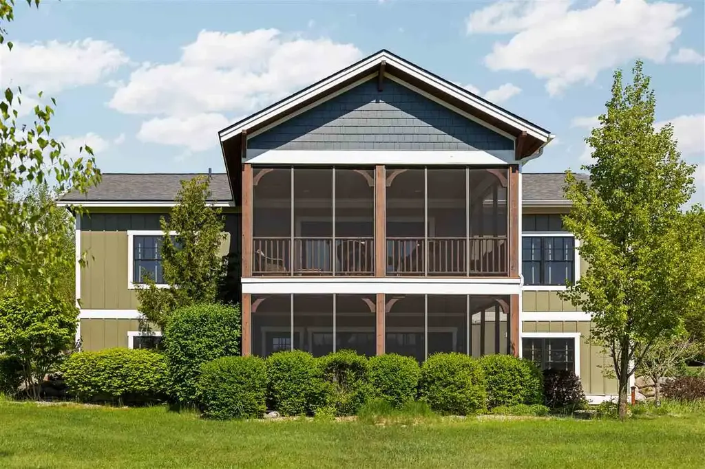 2574 Highlander Drive, Harbor Springs