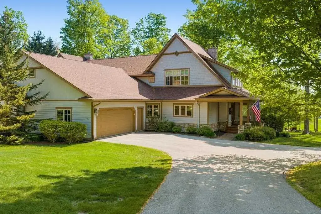 731 Greenway Drive, Harbor Springs