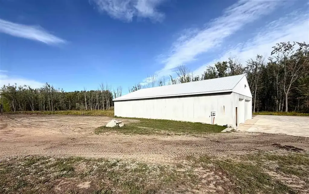 14525 Klooster Road, Charlevoix