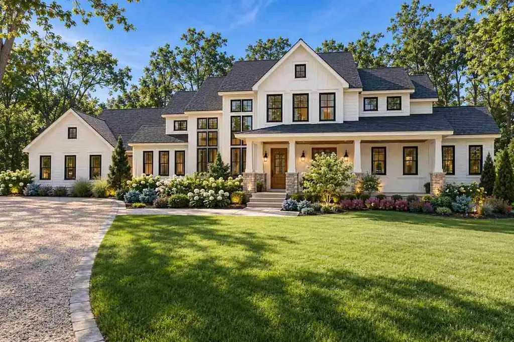 1615 Arrowhead, Harbor Springs