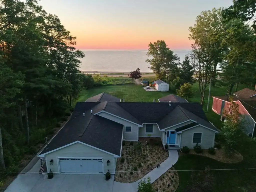 6124 Ridge Road, Oscoda