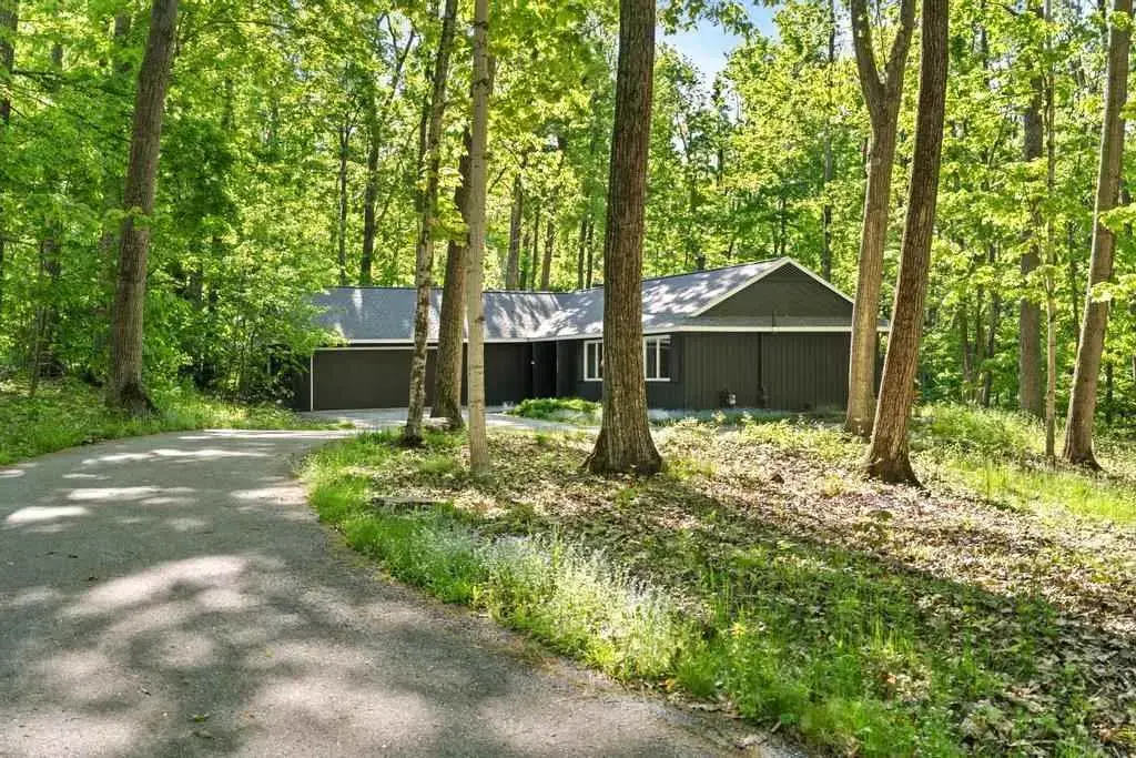 1566 Candlewood, Harbor Springs