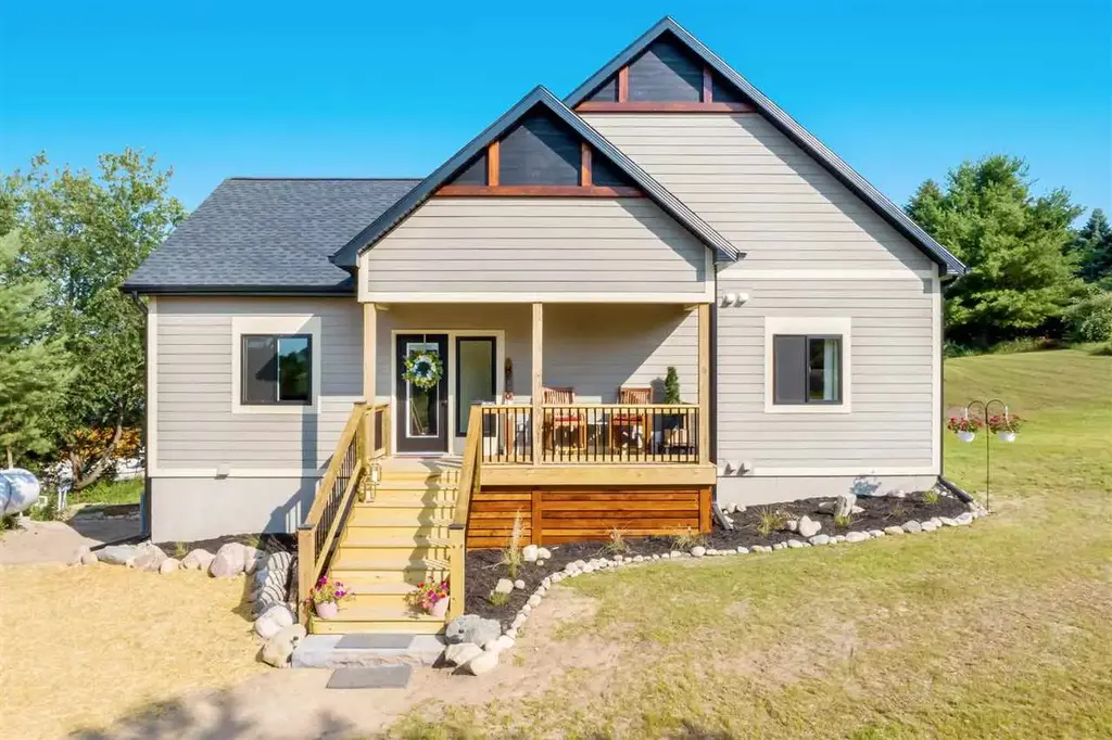 4225 Schoolcraft Road, Bellaire