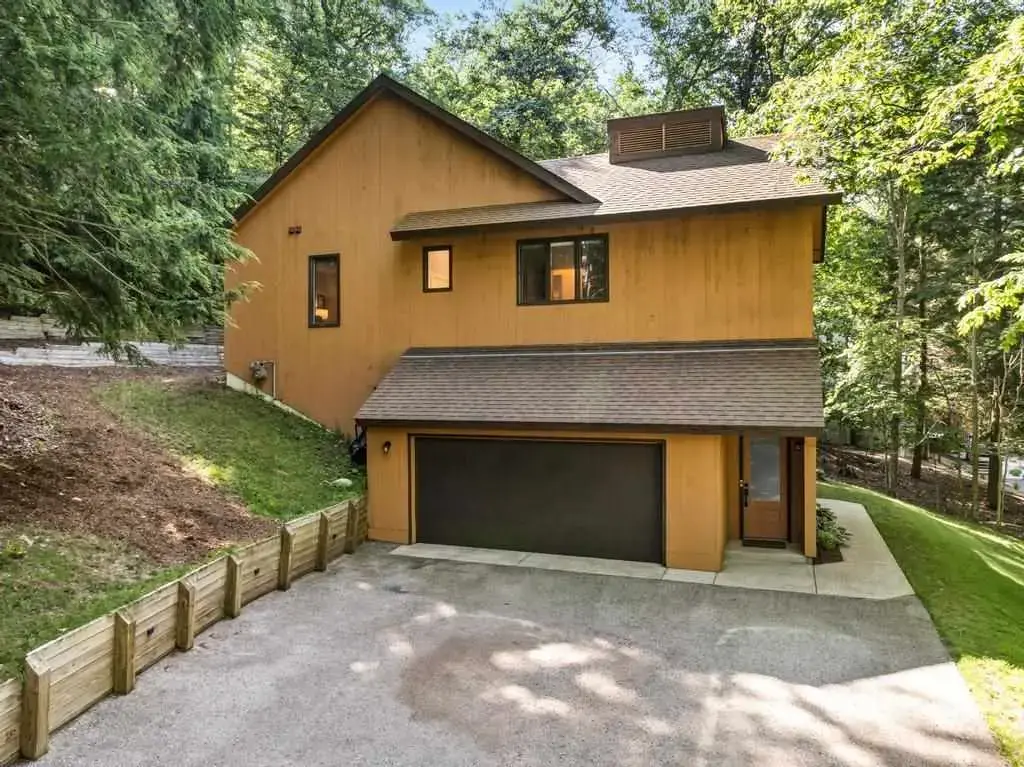 1452 Timber Pass 58, Harbor Springs