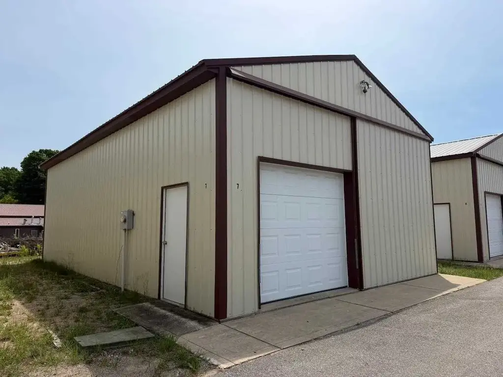 6173 Shanty Creek Road, Bellaire