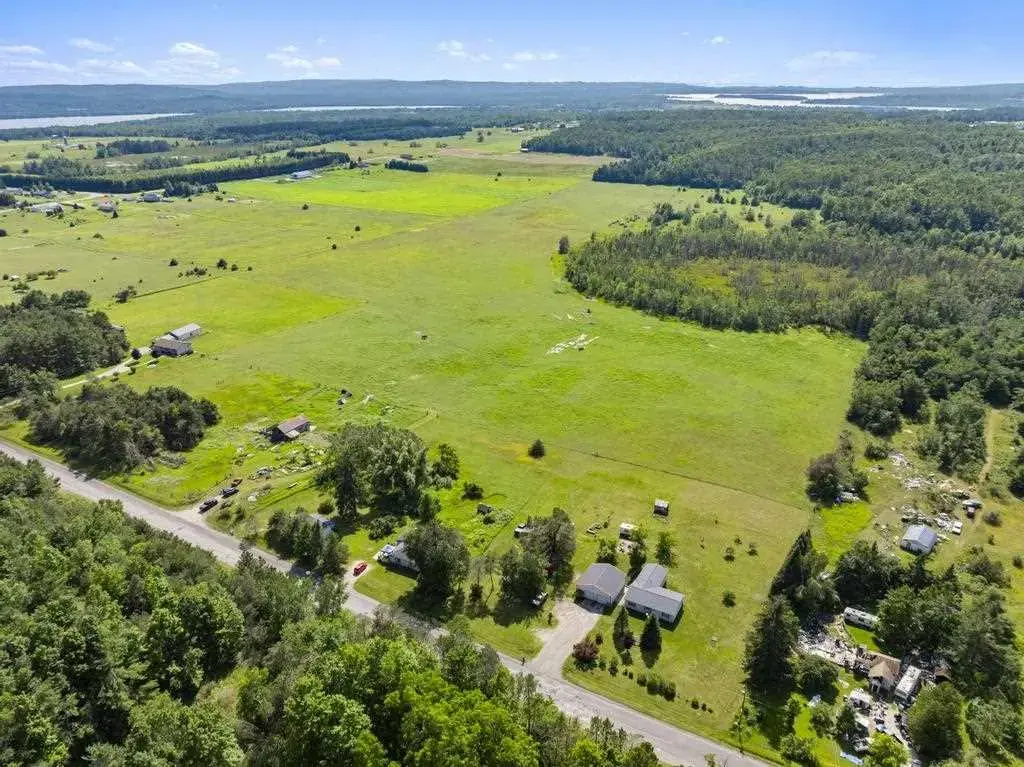 8688 Miller Rd, Alanson