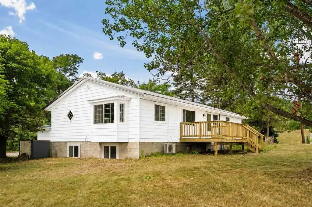 332 N M-75 Highway, Boyne City