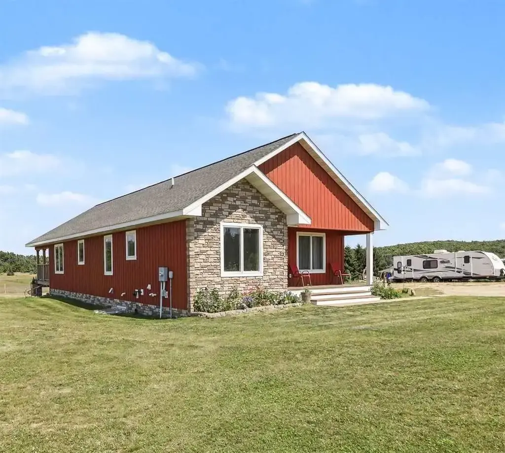 8445 Haines Road, Alanson