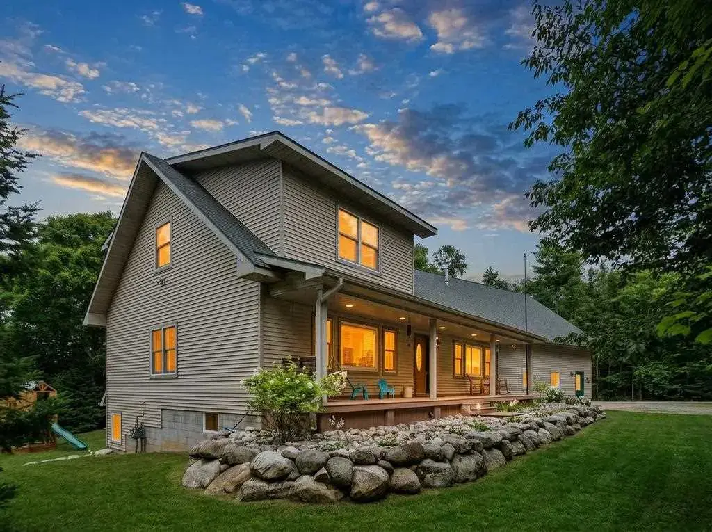 1520 Valley Drive, Mackinaw City