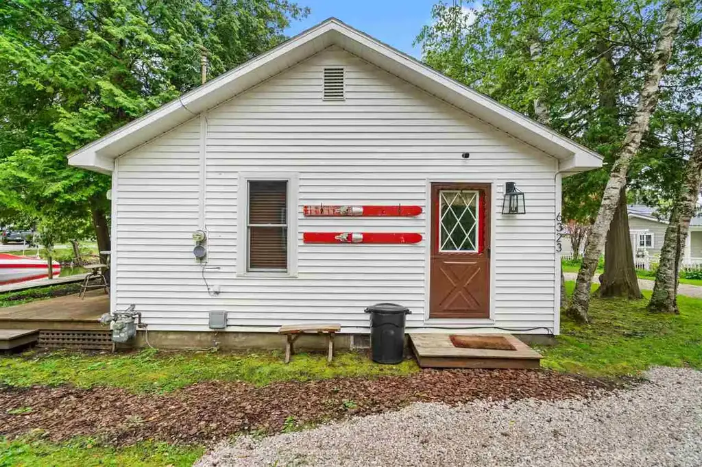 6323 Arthur Street, Indian River