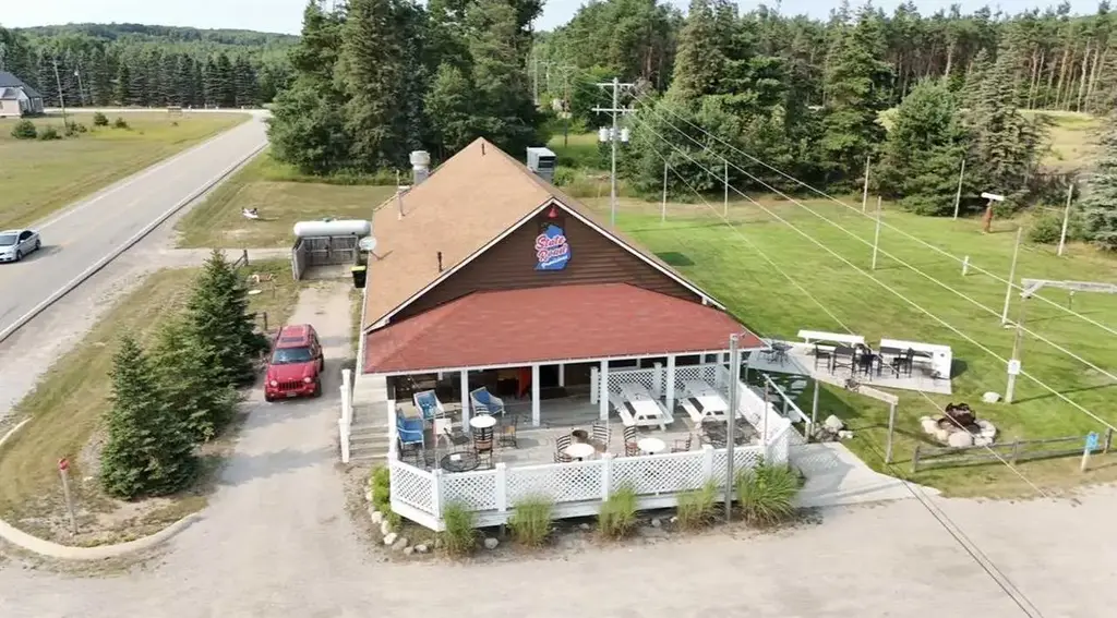 4486 W Stutsmanville & 2983 S. State Road, Harbor Springs