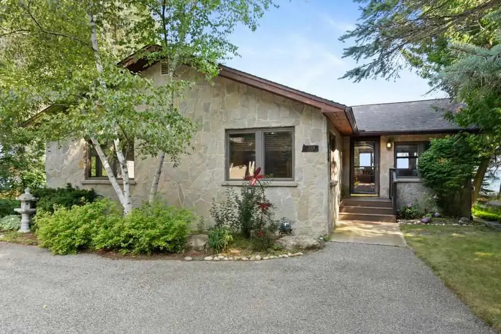 1308 Wenniway, Mackinaw City