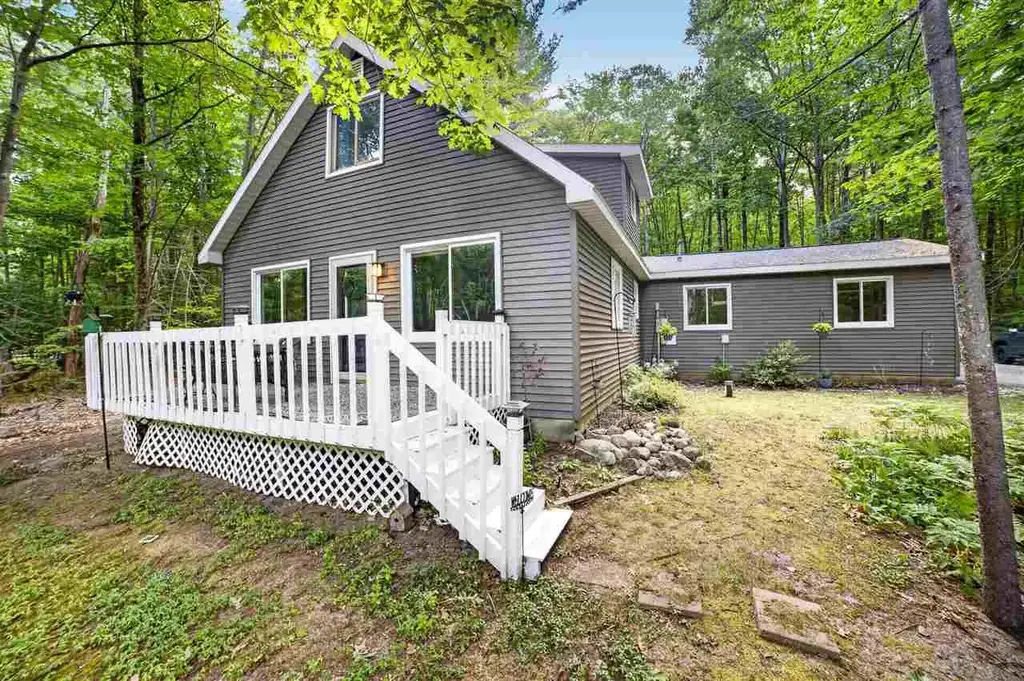 1330 Lalonde Road, East Jordan