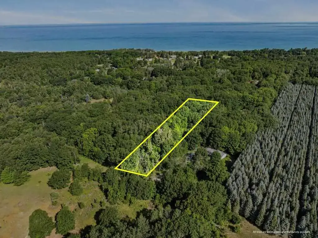 Tbd East Red Cedar Road, Harbor Springs